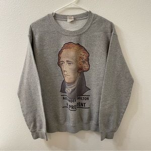 Gildan Alexander Hamilton sweatshirt gray small